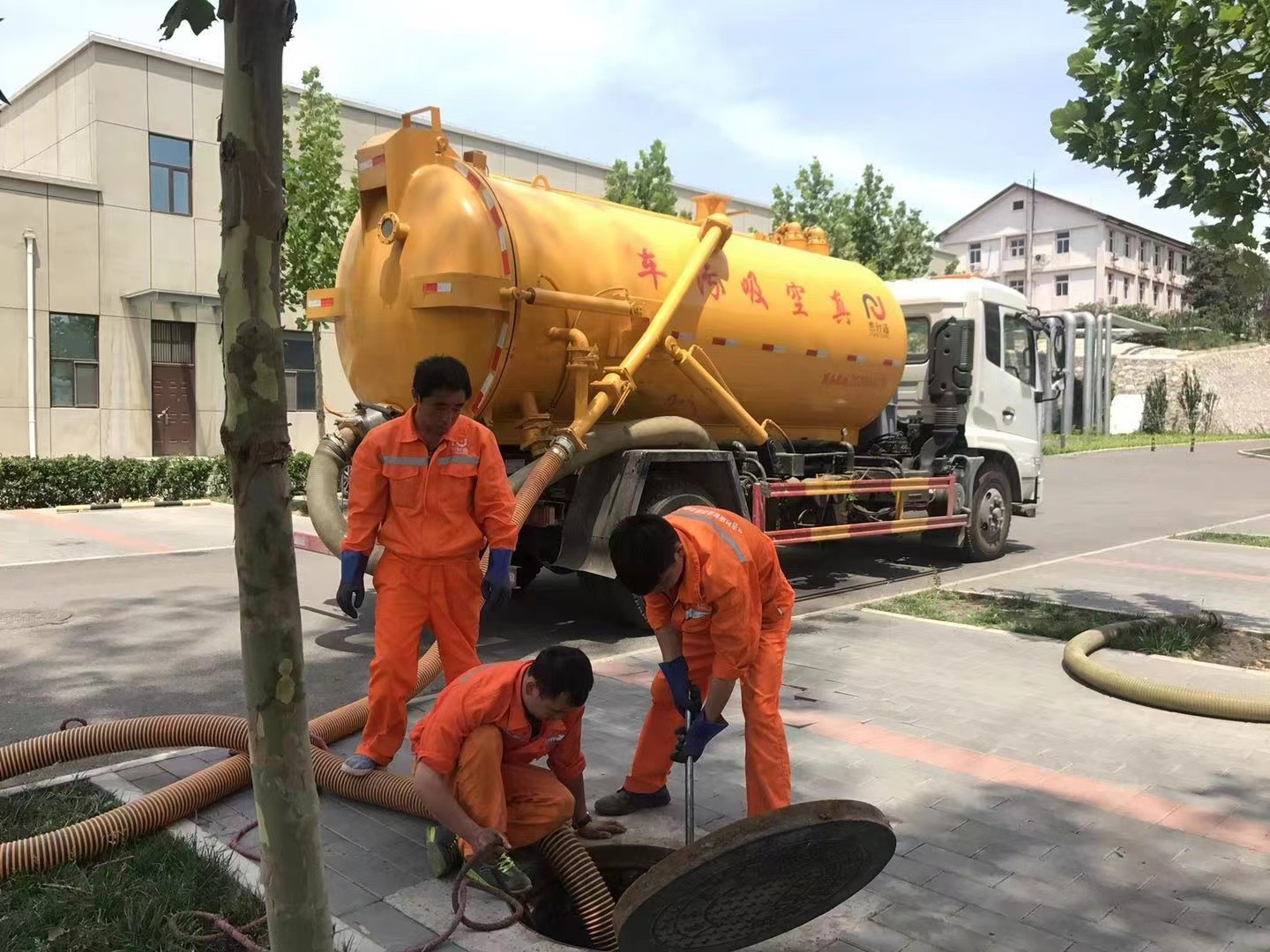 叶县化粪池清理与5-8吨吸粪车施工效率分析